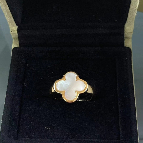 ANELLO IN ORO ROSA CON TRIFOGLIO PURO