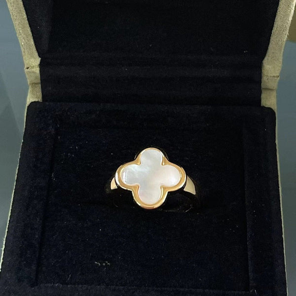 ANELLO IN ORO ROSA CON TRIFOGLIO PURO