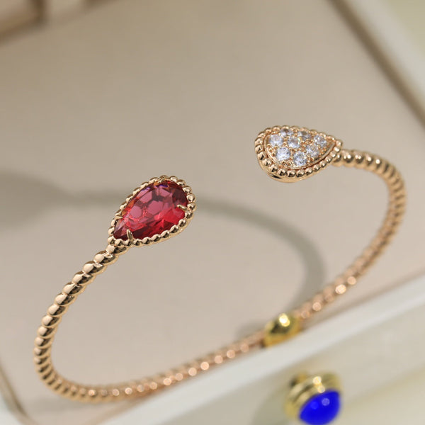 BRACCIALE APERTO BOHEME IN ORO ROSA CON DIAMANTI E CORNIOLA