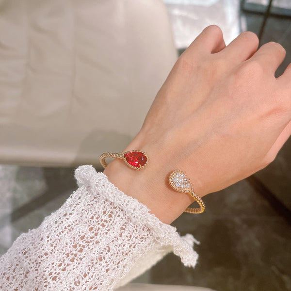 BRACCIALE APERTO BOHEME IN ORO ROSA CON DIAMANTI E CORNIOLA