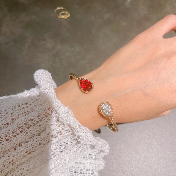 BRACCIALE APERTO BOHEME IN ORO ROSA CON DIAMANTI E CORNIOLA
