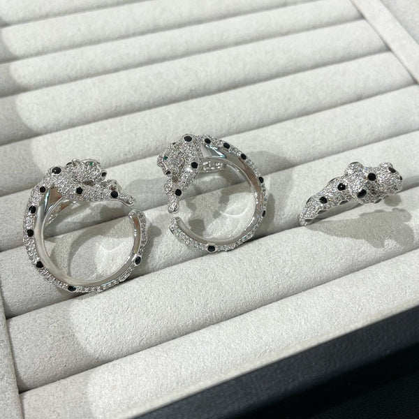 ORECCHINI IN ARGENTO CON DIAMANTI, ONICE VERDE E SMERALDO PANTHERE