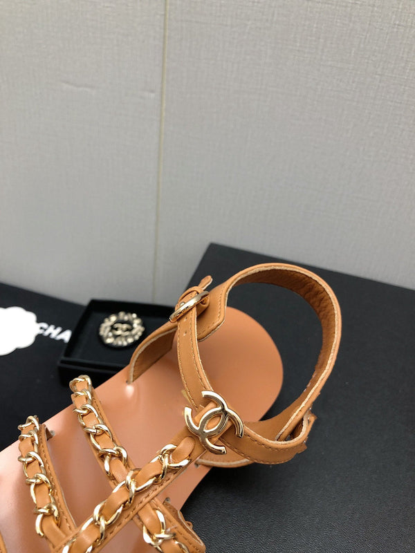 sandali in pelle di agnello marrone