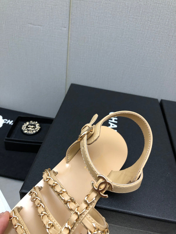 sandali in pelle di agnello beige