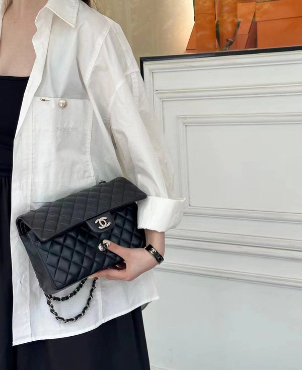 BORSA A PATTA 25 CM FERRAMENTA ARGENTO PELLE DI AGNELLO NERA
