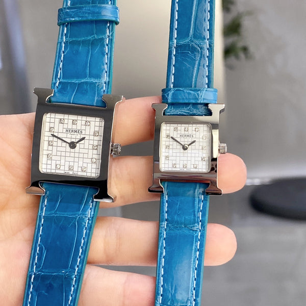 HM HEURE H 26 QUADRANTE BIANCO ARGENTO CON LUNETTA DI DIAMANTI 