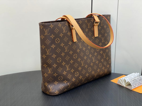 BORSA A SPALLA LUCO 40 MONOGRAM IN PELLE MARRONE