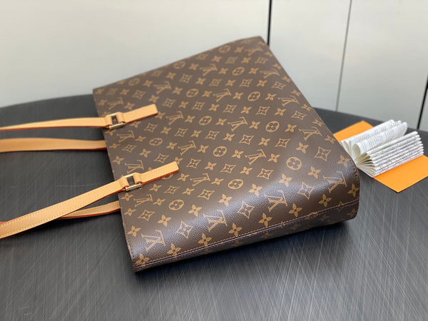 BORSA A SPALLA LUCO 40 MONOGRAM IN PELLE MARRONE