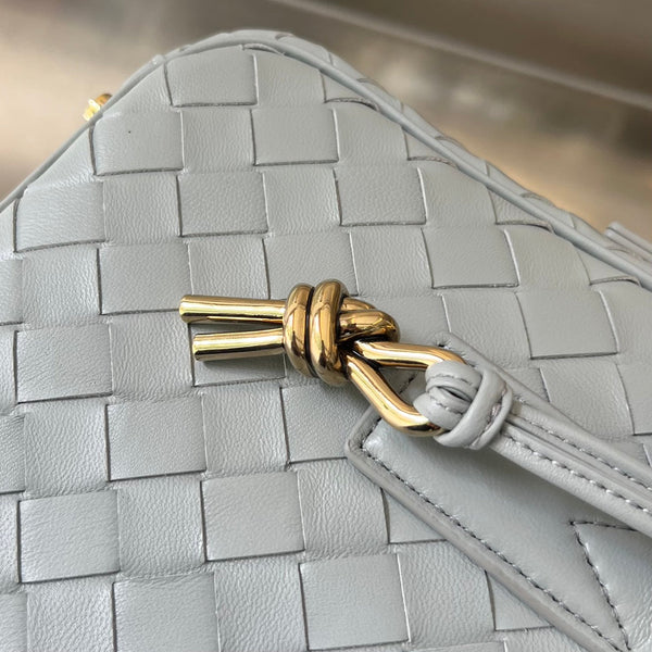 BV GETAWAY SMALL 23CM PELLE DI AGNELLO GRIGIA 