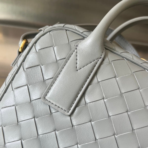 BV GETAWAY SMALL 23CM PELLE DI AGNELLO GRIGIA 