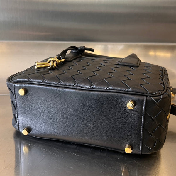 BV GETAWAY SMALL 23CM PELLE DI AGNELLO NERA 