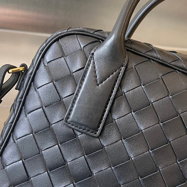 BV GETAWAY SMALL 23CM PELLE DI AGNELLO NERA 