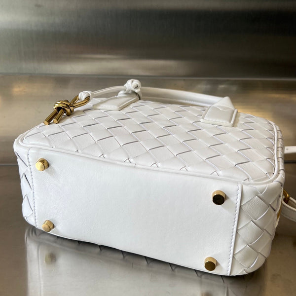 BV GETAWAY SMALL 23CM PELLE DI AGNELLO BIANCA 