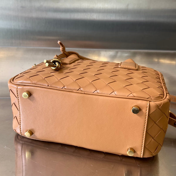 BV GETAWAY SMALL 23CM IN PELLE DI AGNELLO MARRONE