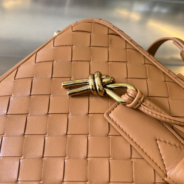 BV GETAWAY SMALL 23CM IN PELLE DI AGNELLO MARRONE