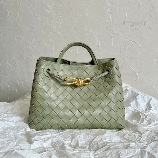 BV SMALL ANDIAMO 25CM PELLE DI AGNELLO VERDE CHIARO 