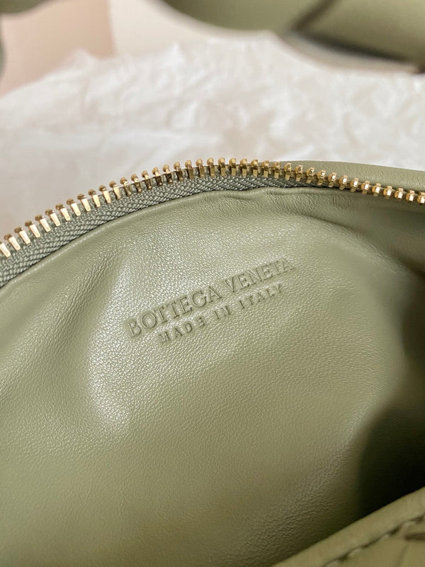 BV MINI JODIE 28CM PELLE DI AGNELLO VERDE