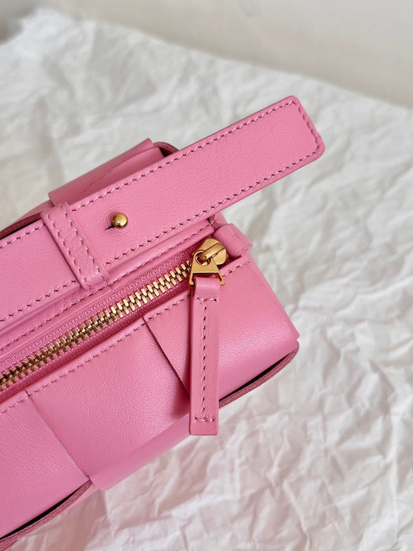BV SMALL BRICK 24CM PELLE DI AGNELLO ROSA 