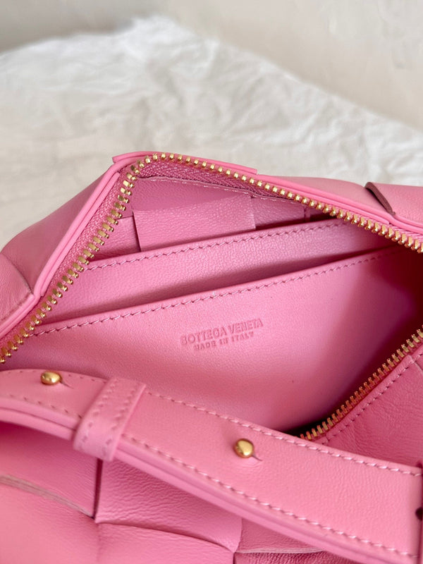 BV SMALL BRICK 24CM PELLE DI AGNELLO ROSA 