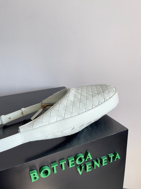 BV SMALL DROP 32CM PELLE DI AGNELLO AZZURRA CHIARA 