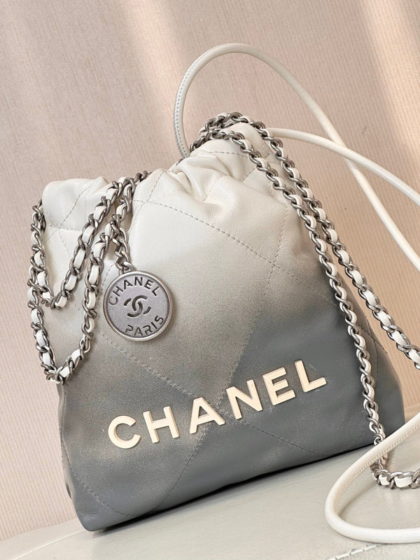 CC HOBO MINI 20CM BIANCO GRIGIO PELLE DI AGNELLO FERRAMENTA ARGENTO