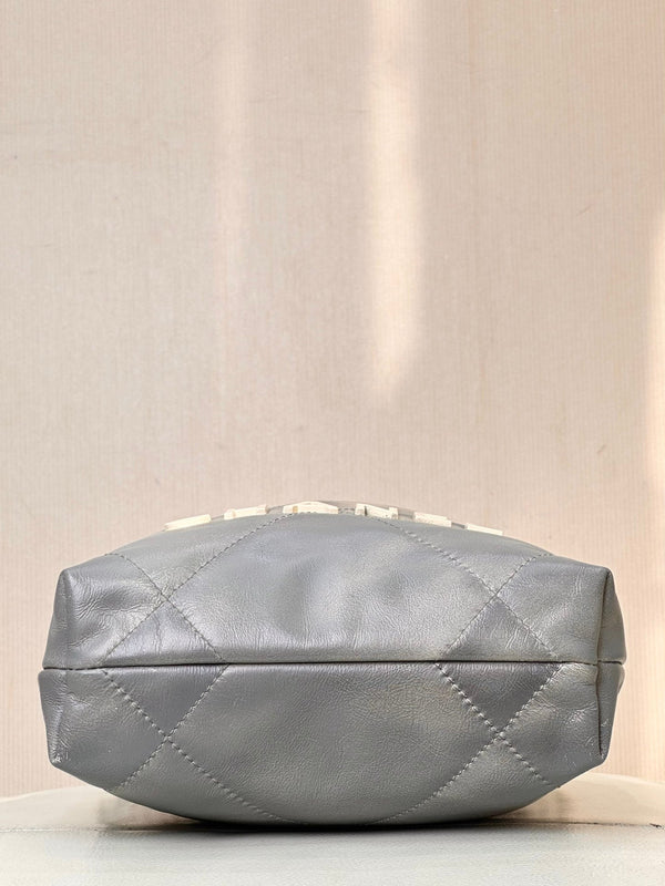 CC HOBO MINI 20CM BIANCO GRIGIO PELLE DI AGNELLO FERRAMENTA ARGENTO