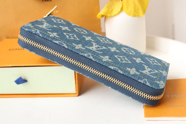 PORTAFOGLIO IN PELLE DENIM MONOGRAM LV LUNGO 19 CM