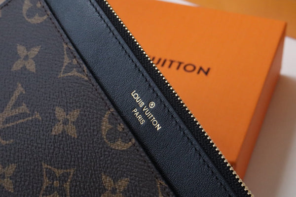 BORSA SLIM LV MONOGRAM CANVAS 20CM