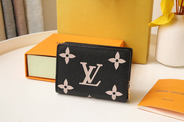 PORTAFOGLIO CLEA 12CM NERO GRANDE IN PELLE CON MONOGRAMMA