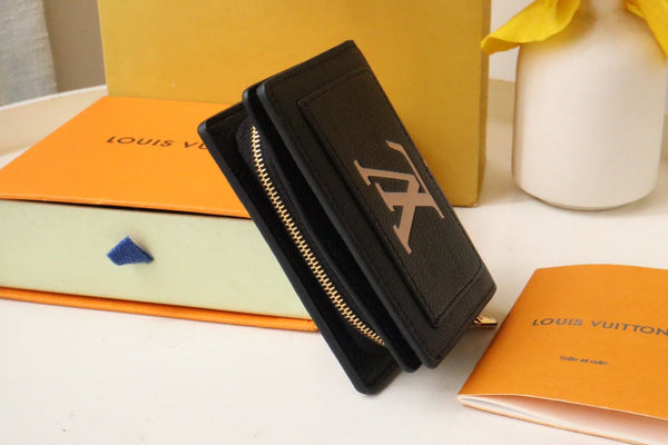 PORTAFOGLIO CLEA 12CM NERO GRANDE IN PELLE CON MONOGRAMMA
