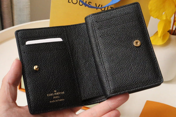 PORTAFOGLIO CLEA 12CM NERO GRANDE IN PELLE CON MONOGRAMMA