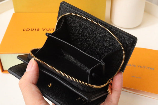PORTAFOGLIO CLEA 12CM NERO GRANDE IN PELLE CON MONOGRAMMA