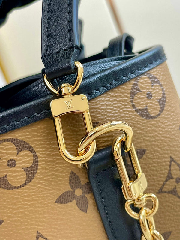 NOE BORSA 11.5 NANO CHARM MARRONE MONOGRAMMA TELA ROVESCIATA 