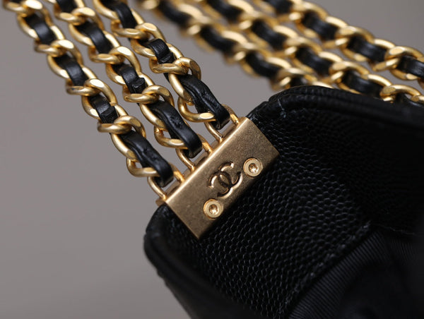 BORSA A TRACOLLA CC HOBO 23 CM NERO CAVIAR GOLD HARDWARE
