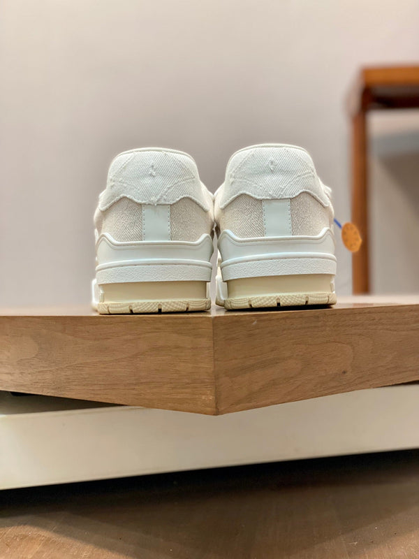 LV TRAINER SNEAKER MONOGRAM BEIGE