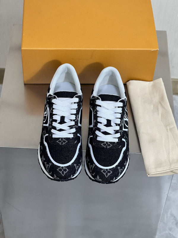 SNEAKER LV RUN AWAY IN TESSUTO DENIM NERO