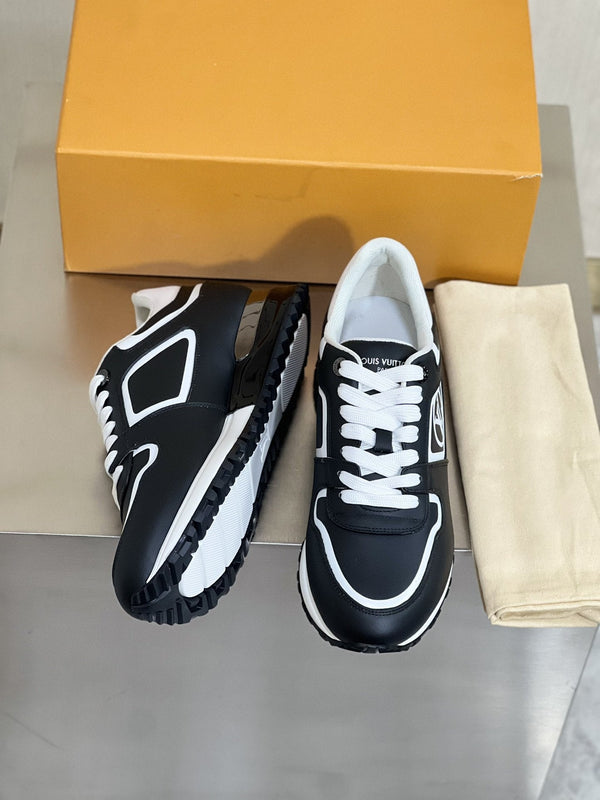 LV RUN AWAY BLACK SNEAKER