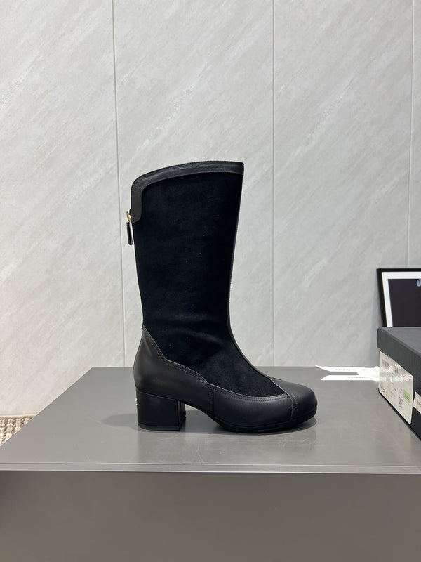 CC 25S Round Toe Mid-Heel Zippered High Boots in Black Cowhide and Suede  442489