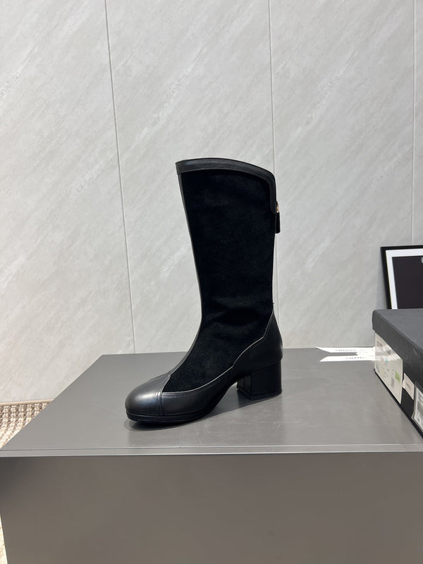 CC 25S Round Toe Mid-Heel Zippered High Boots in Black Cowhide and Suede  442489