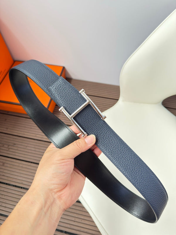 H JUMPING BELT 38MM SILVER BUCKLE & REVERSIBLE NAVY BLUE AND BLACK LEATHER