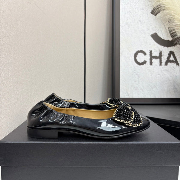 CC 25s Coco Beach Ballet Flats Glossy Black Sheepskin 331786