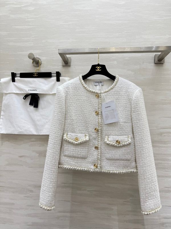 CC 25A Classic Round Neckline Short Jacket White Tweed