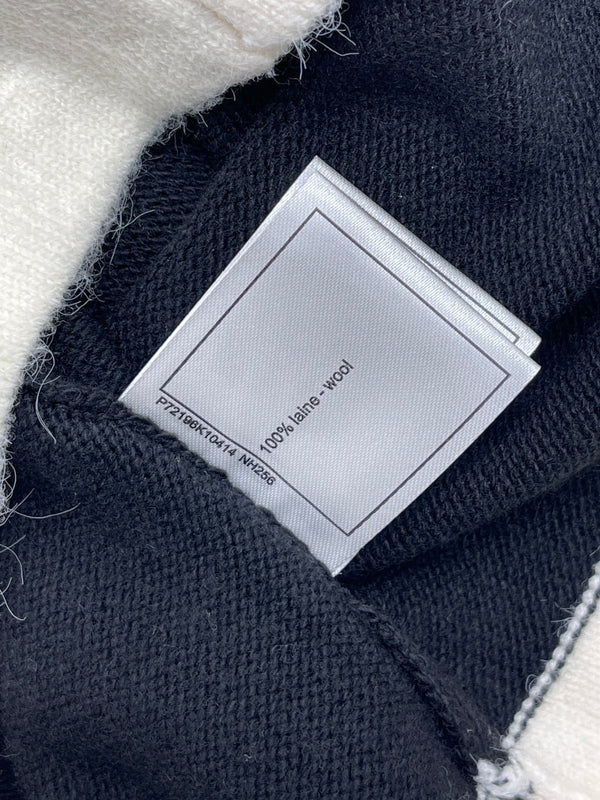 CC 25F Cardigan girocollo a maniche lunghe in maglia di lana nera