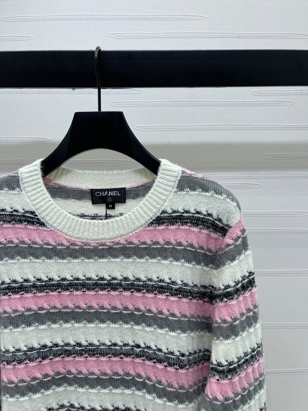 CC 25 Striped Knitted Long-Sleeved Sweater White Cashmere