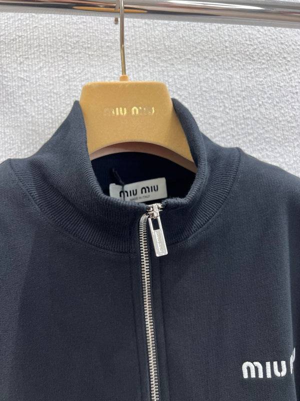 Felpa con mezza zip e ricamo con micrologo Miumiu 25FW in cotone nero