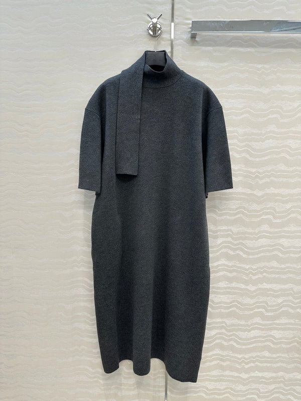 The Row High-End Wool Short-Sleeved Dress With a Ribbon Scarf Gray Wool 304590
