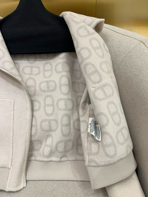 HM 25 Classic Pig Nose Monogram Hooded Coat White Cashmere 305169