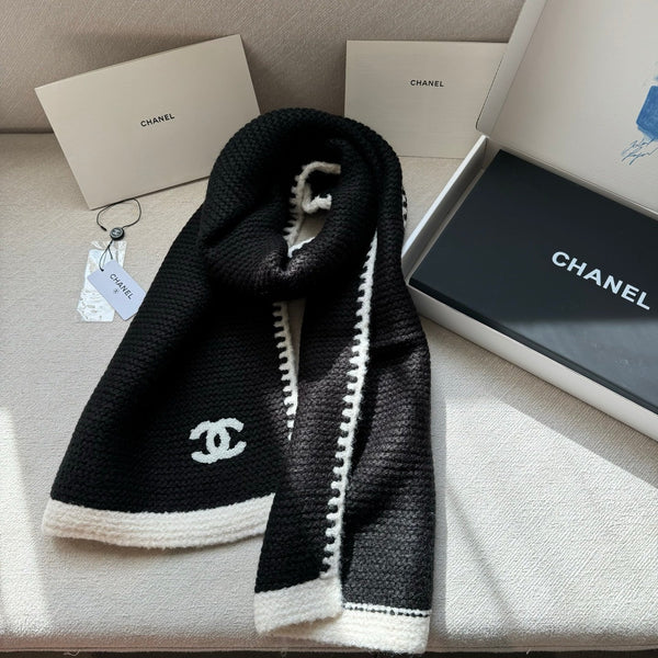 CC Knitted Long Scarf Black Cashmere 828772