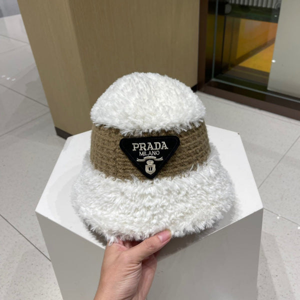 PRA 25 PLUSH KNITTED HAT BROWN AND WHITE 824815