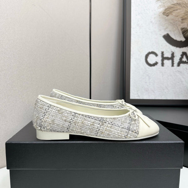 CC 25SS Classic Ballet Flat White Tweed Cowhide 490184
